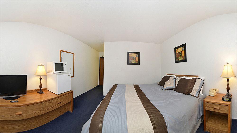Americas Best Value Inn Sault Ste. Marie Buitenkant foto